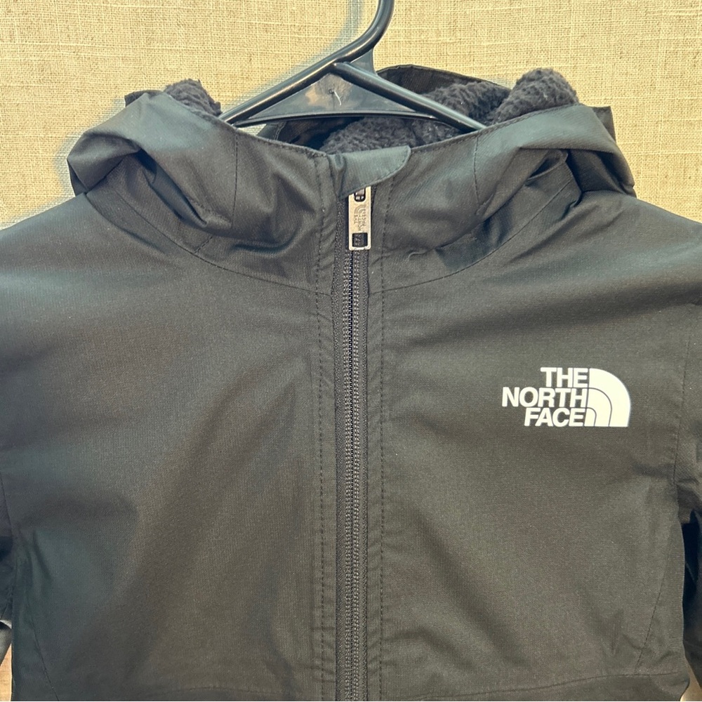 The North Face Girls Jacket Size Xs 6. Brand New. NWT